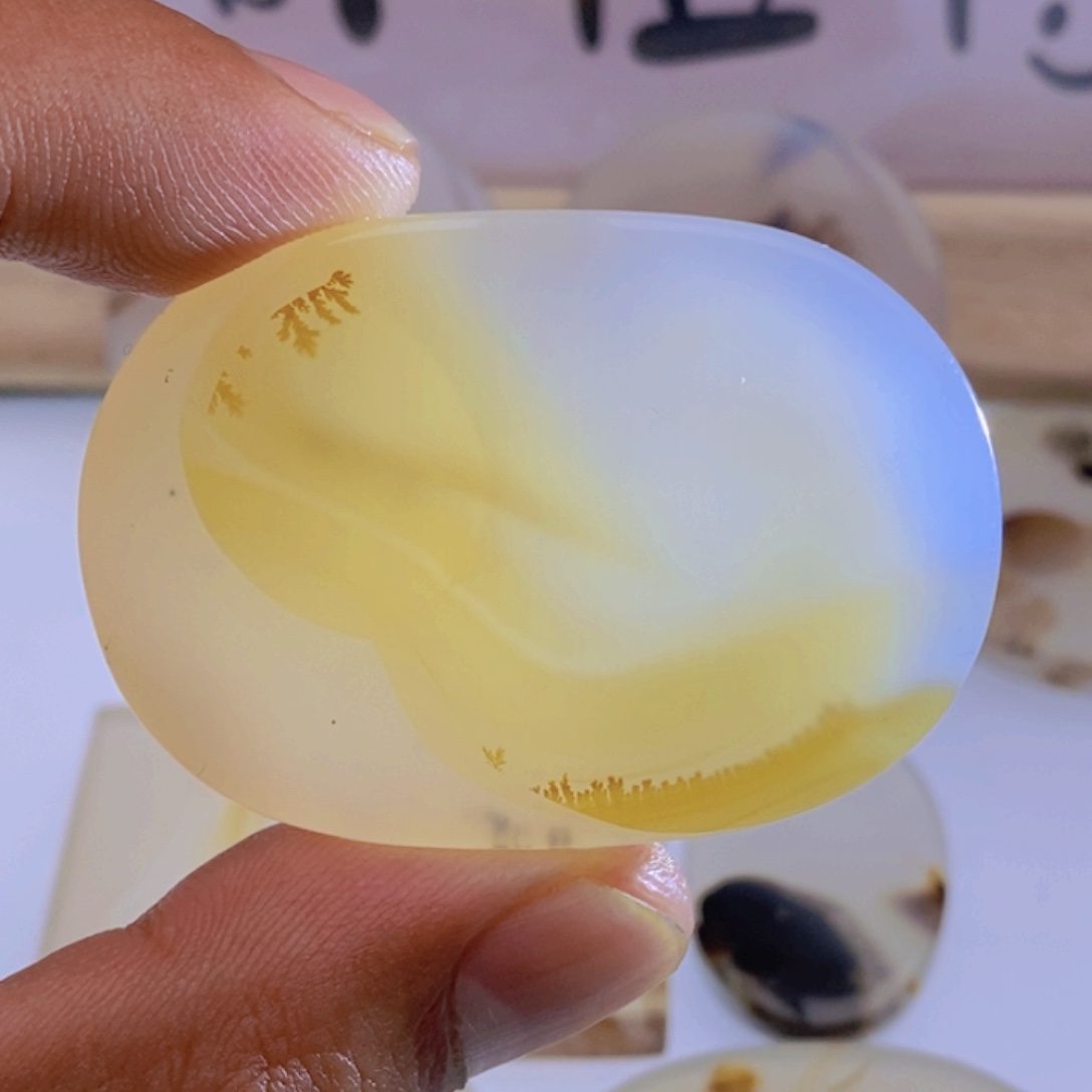 玛瑙/玉髓颈饰未镶嵌