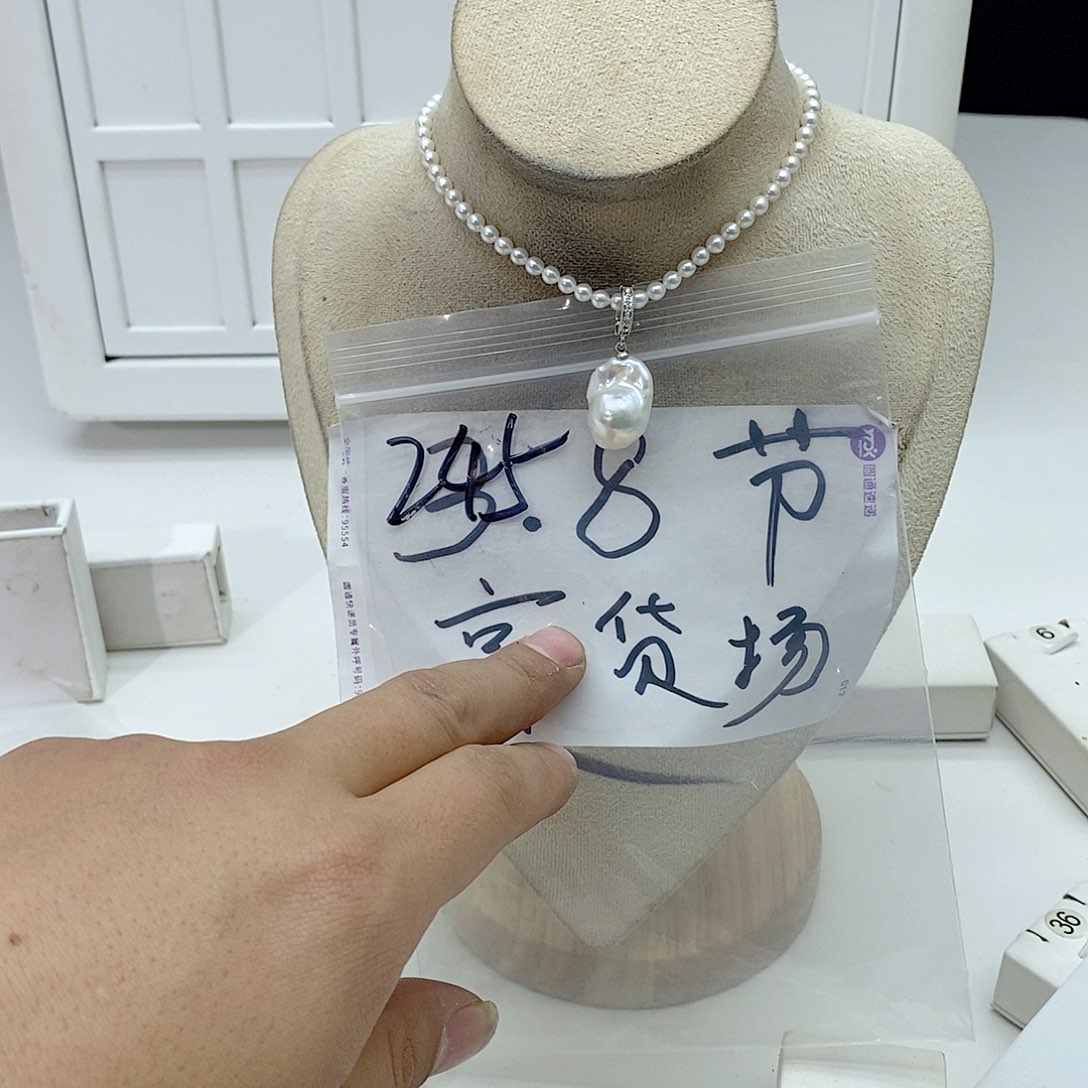 淡水珍珠颈饰合金