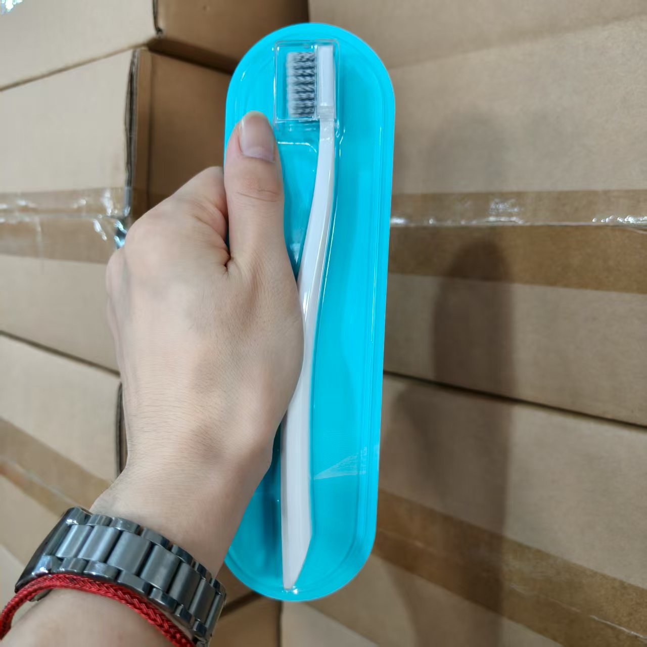 牙刷       发   2   支