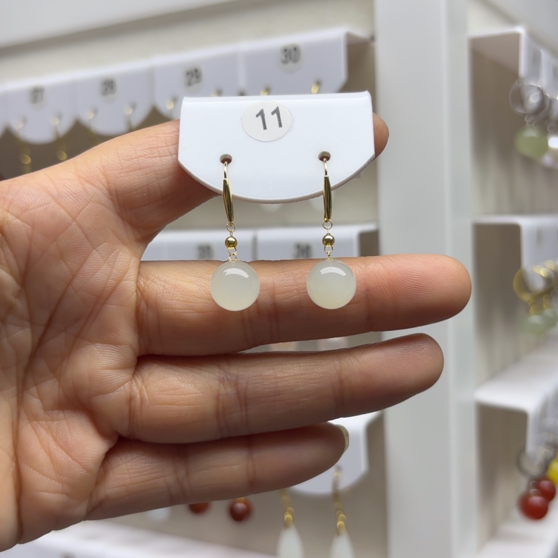 和田玉18K金镶嵌耳饰