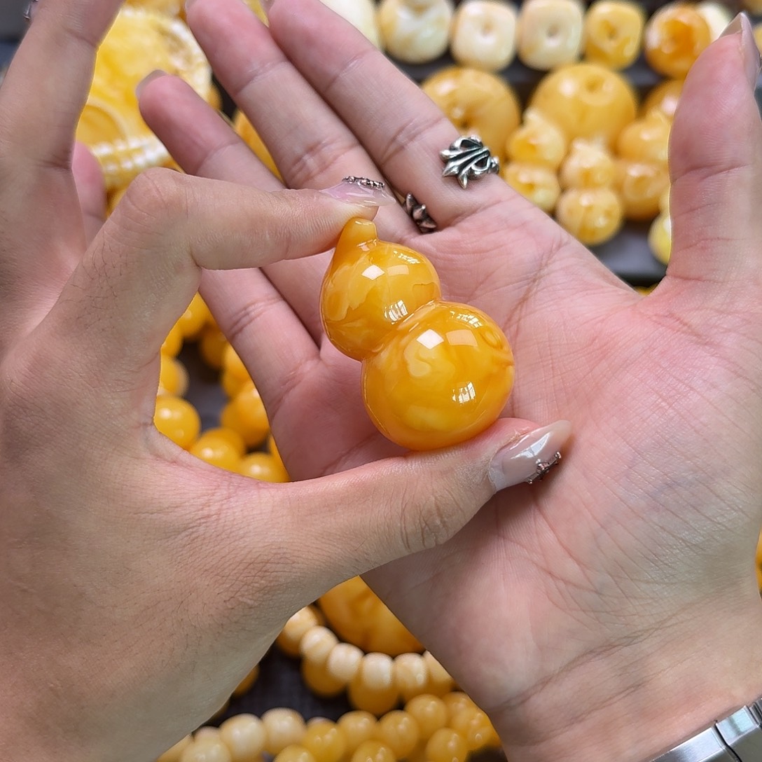 未镶嵌蜜蜡珠宝奇石