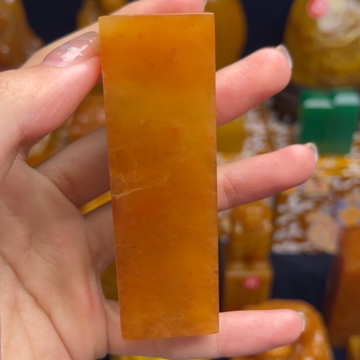 田黄石卝****囥题材：工艺品