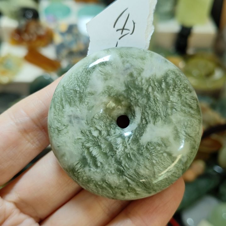 岫玉未镶嵌平安扣