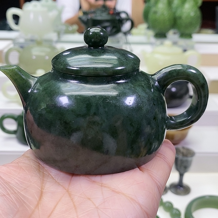 未镶嵌和田玉挂件茶壶130m l