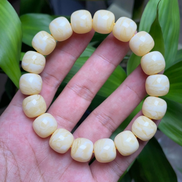 13mm俄料白蜡妖花同料高庄精工蜜蜡老型手串（基地质检带证书）