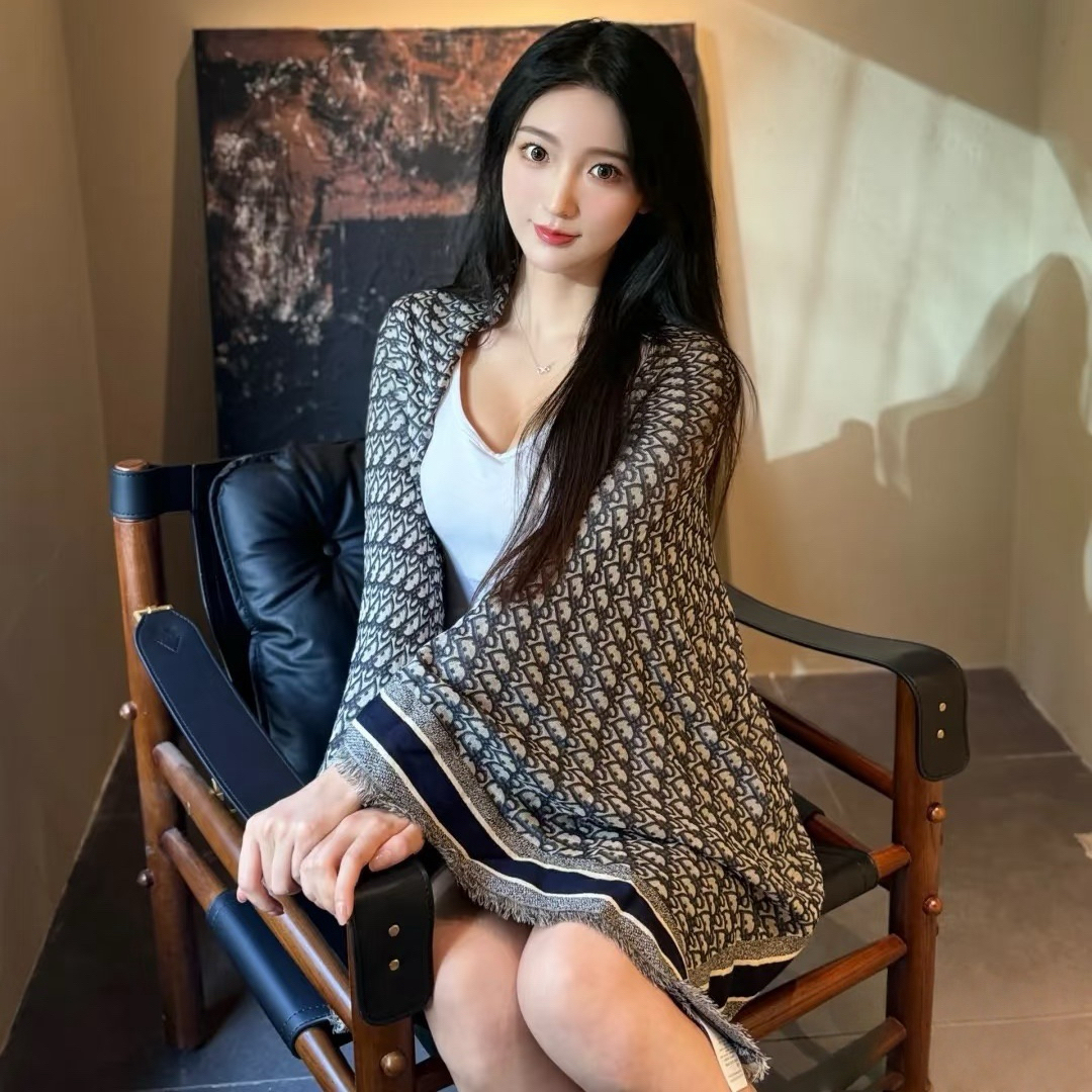 Dior /迪奥 羊毛桑蚕丝混纺超大满印logo老花秋冬披肩女款 海军蓝