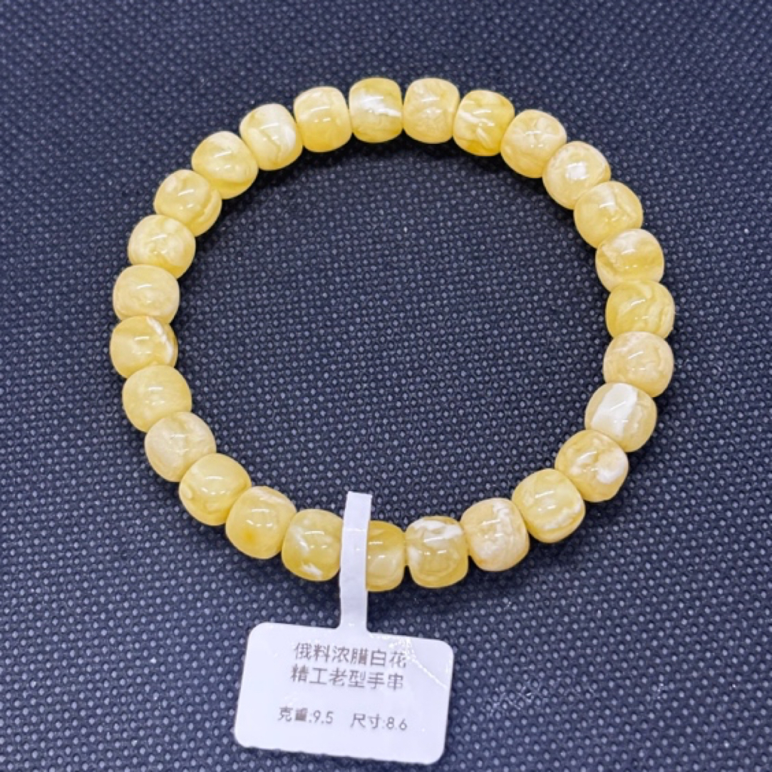 卡 8.6mm 纯天然俄料浓白花蜜蜡手串