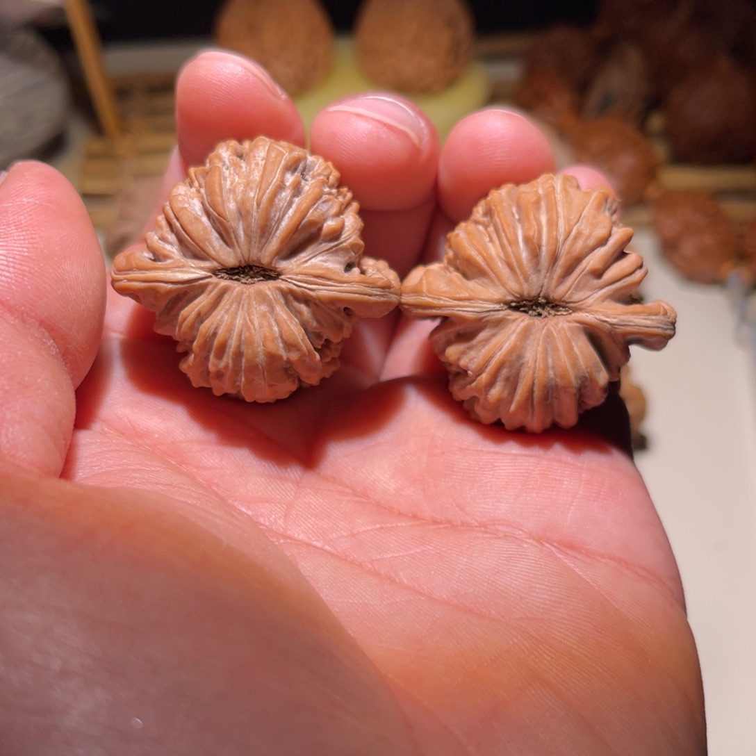 清***气文玩核桃把件四座楼