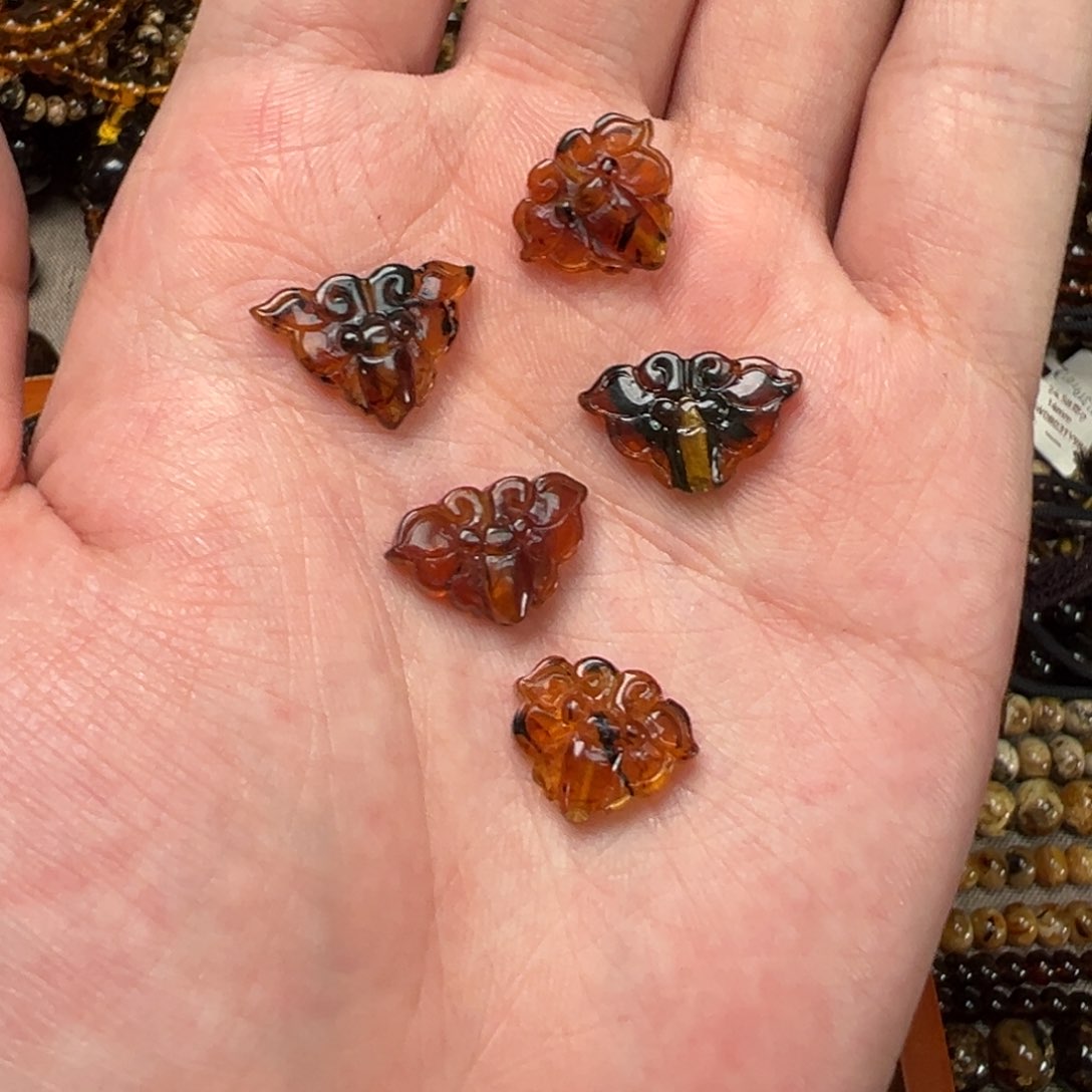 琥珀手链未镶嵌抚顺琥珀雕件