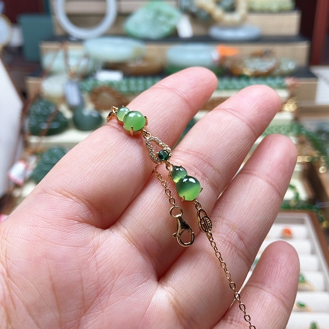 吊坠(不含链)银S925镶嵌和田玉三**度