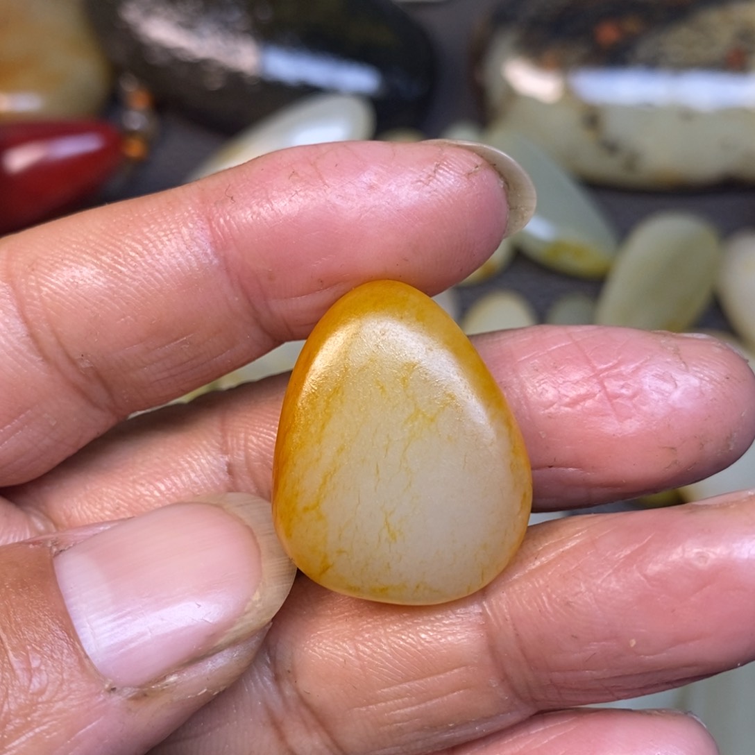 和田玉（糖玉）挂件未镶嵌