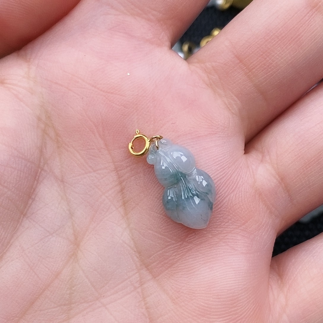 翡翠颈饰18K金镶嵌金鱼