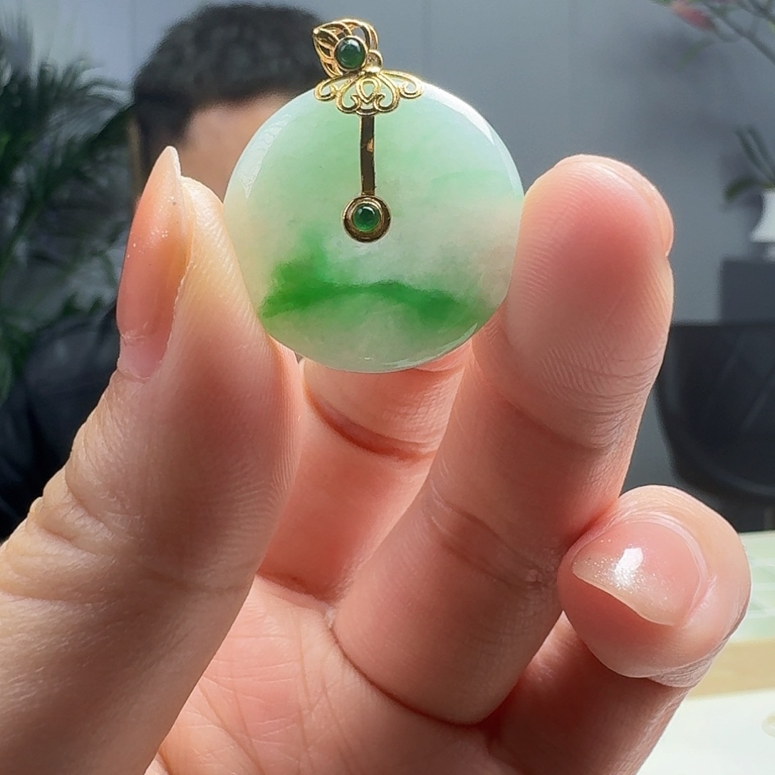 翡翠吊坠(不含链)18K金镶嵌天然