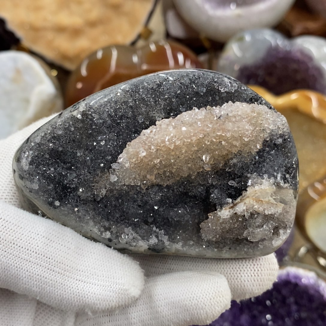 水晶奇石晶镇未镶嵌