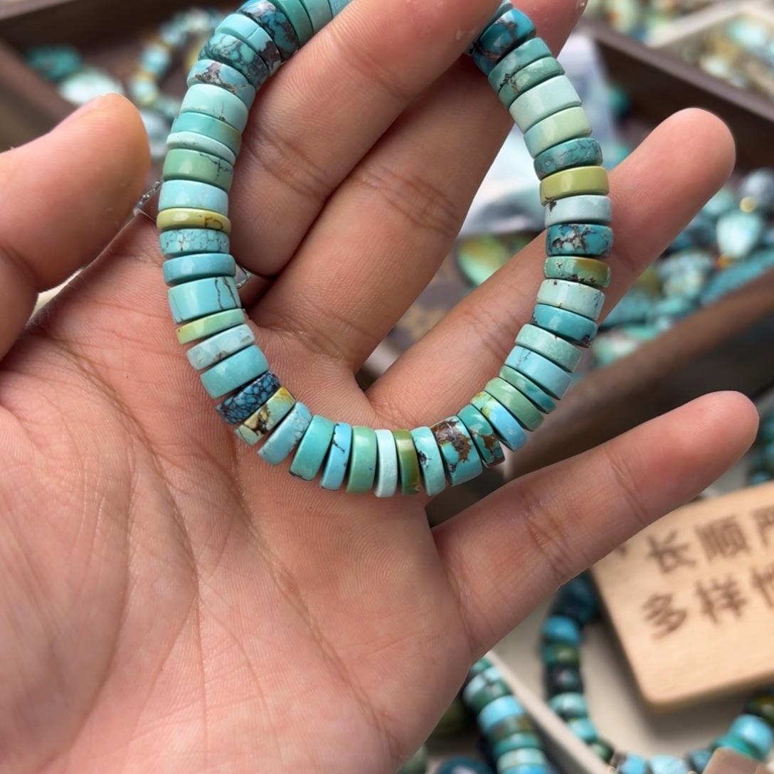 绿松石未镶嵌珠宝奇石