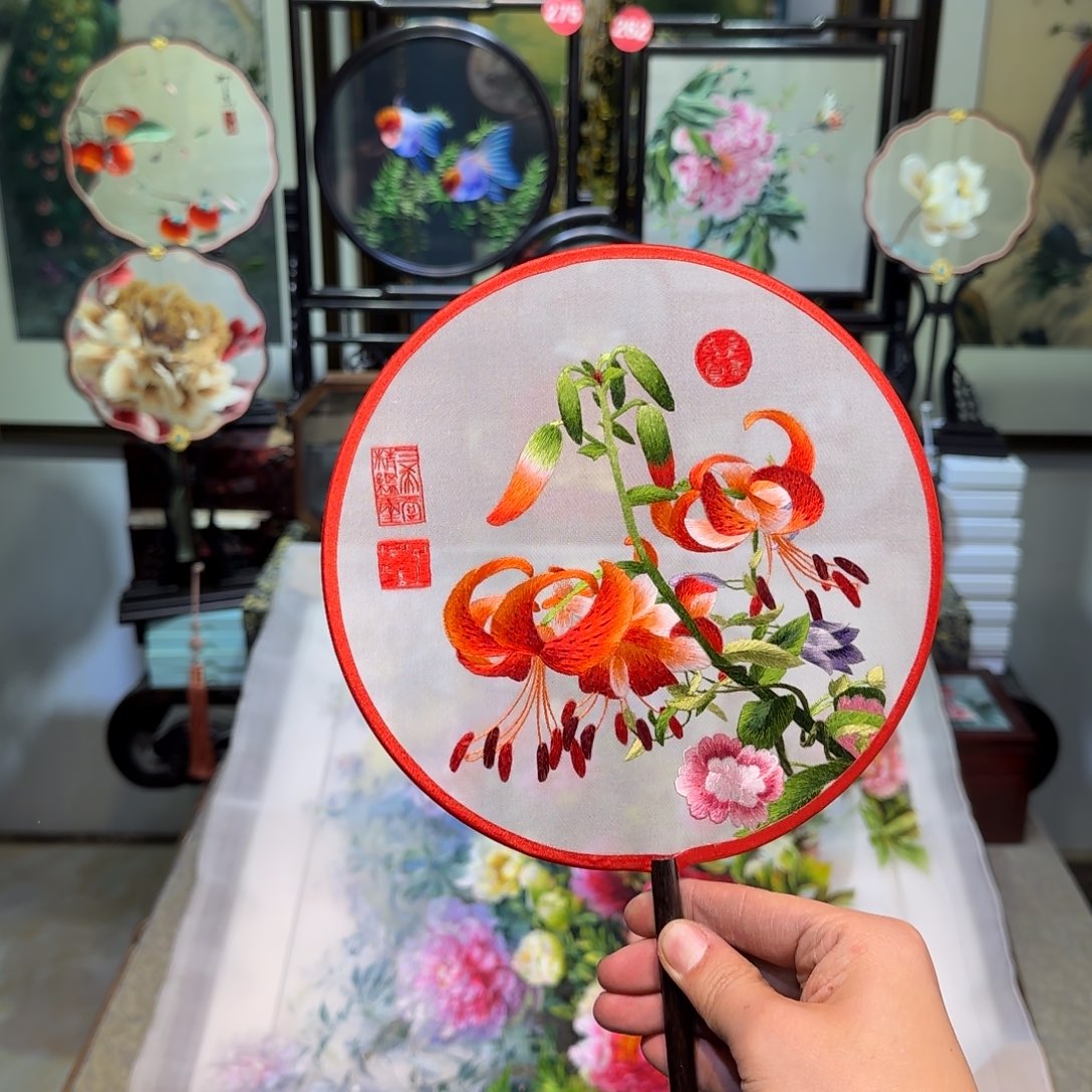 刺绣刺绣工艺精湛