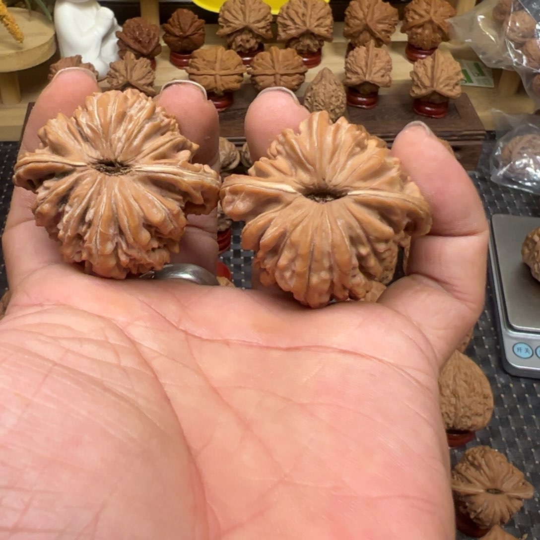 把件文玩核桃J****森全品精对山地四座楼44.5 4408