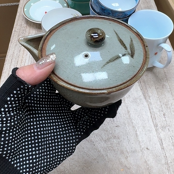 瓷片噗哈哈哈哈哈哈哈哈哈我笑