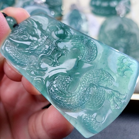 【闪购商品】翡翠颈饰未镶嵌天然翡翠