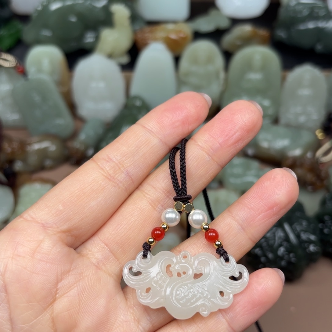 和田玉颈饰未镶嵌