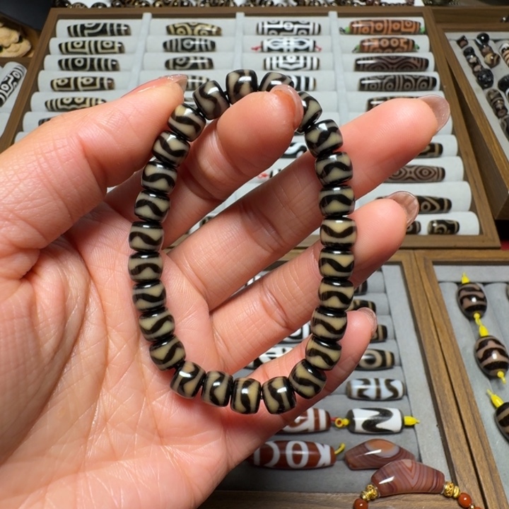 驴***子玛瑙/玉髓未镶嵌颈饰