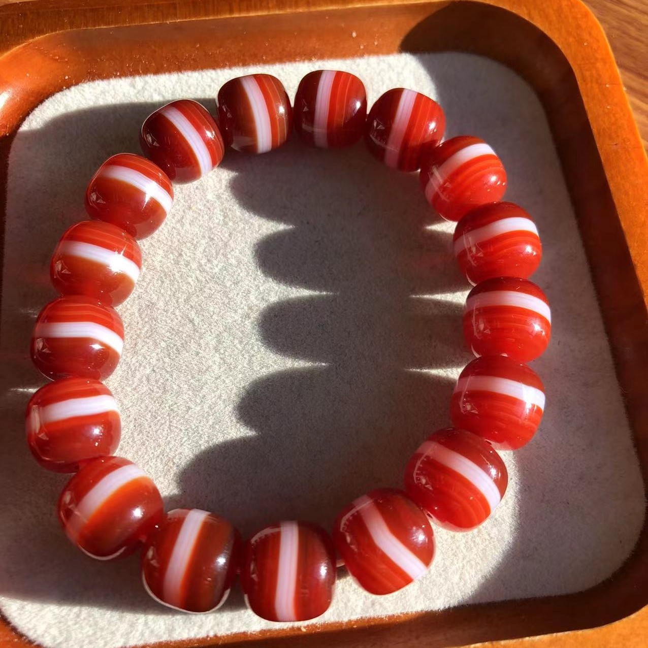 巴西玛瑙一线老型珠手串