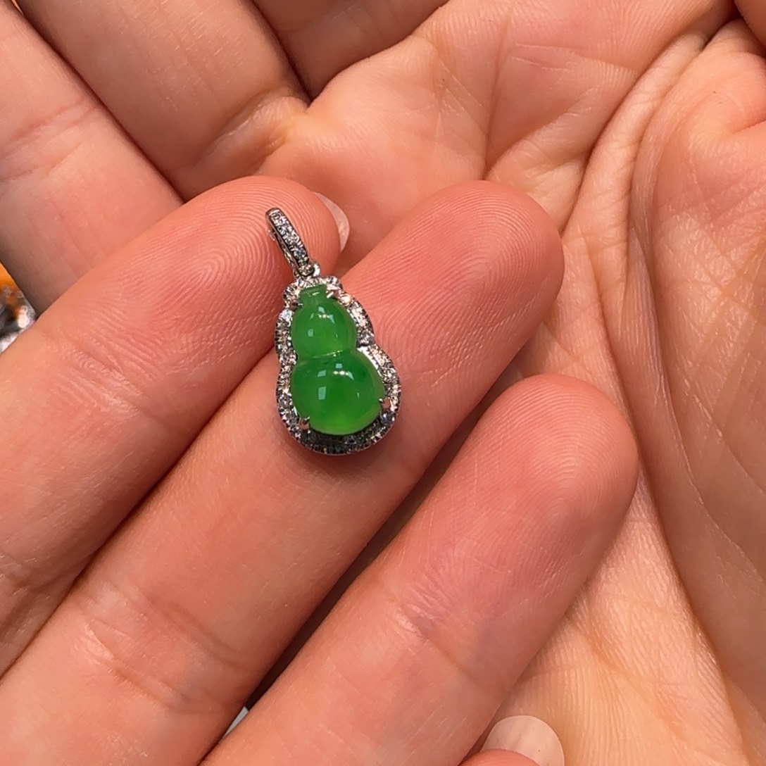 翡翠颈饰18K金镶嵌麻*葫芦