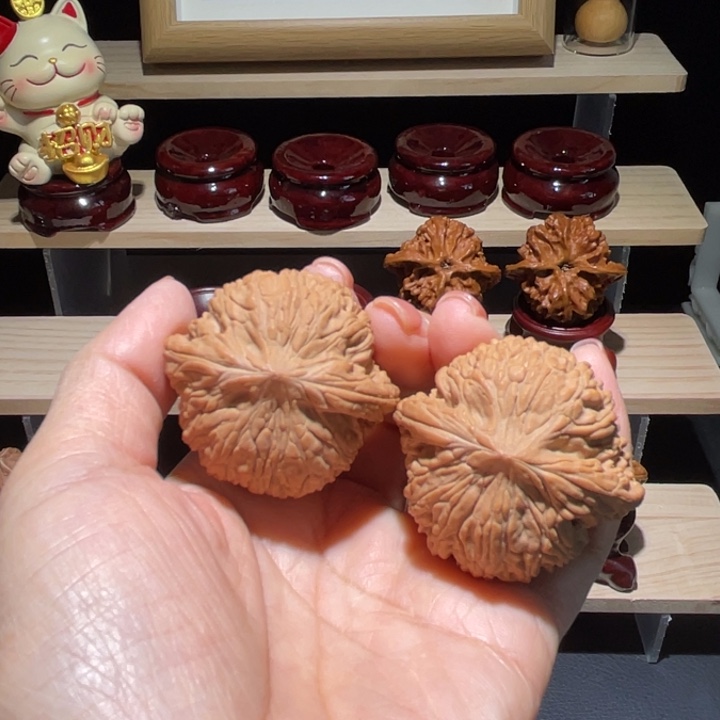 灯***家文玩核桃吊坠43绣球