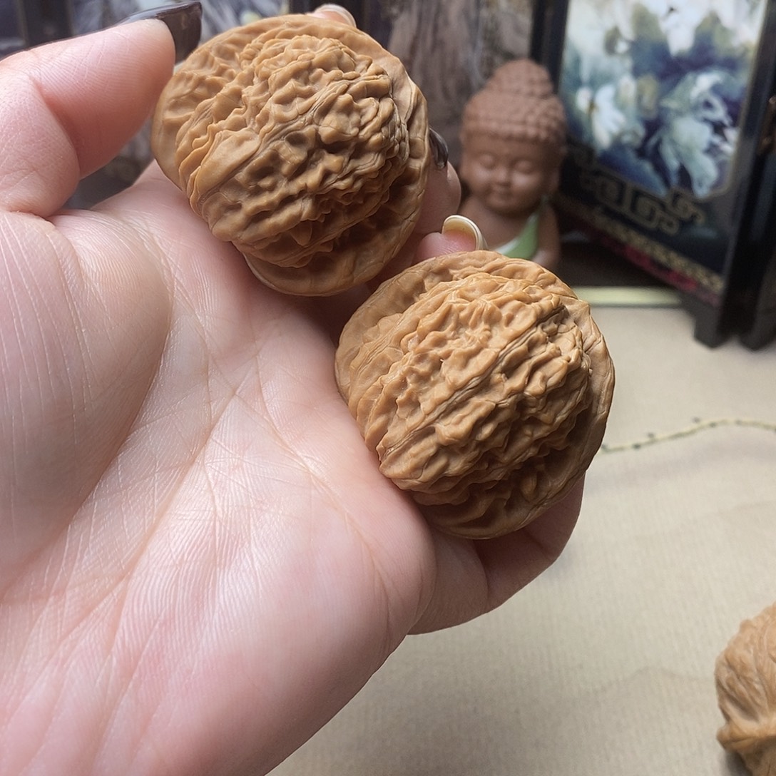 吊坠文玩核桃全品的篓子红皮的