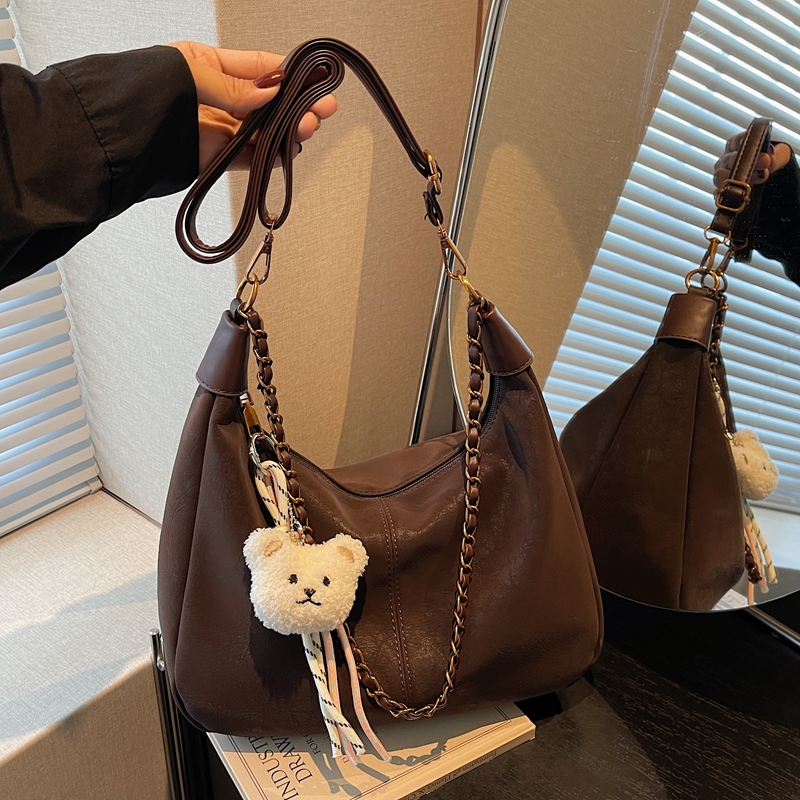 简约时尚大容量通勤包女2025秋冬新款百搭小众设计链条斜挎托特包