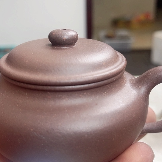 紫砂茶壶是的……是个