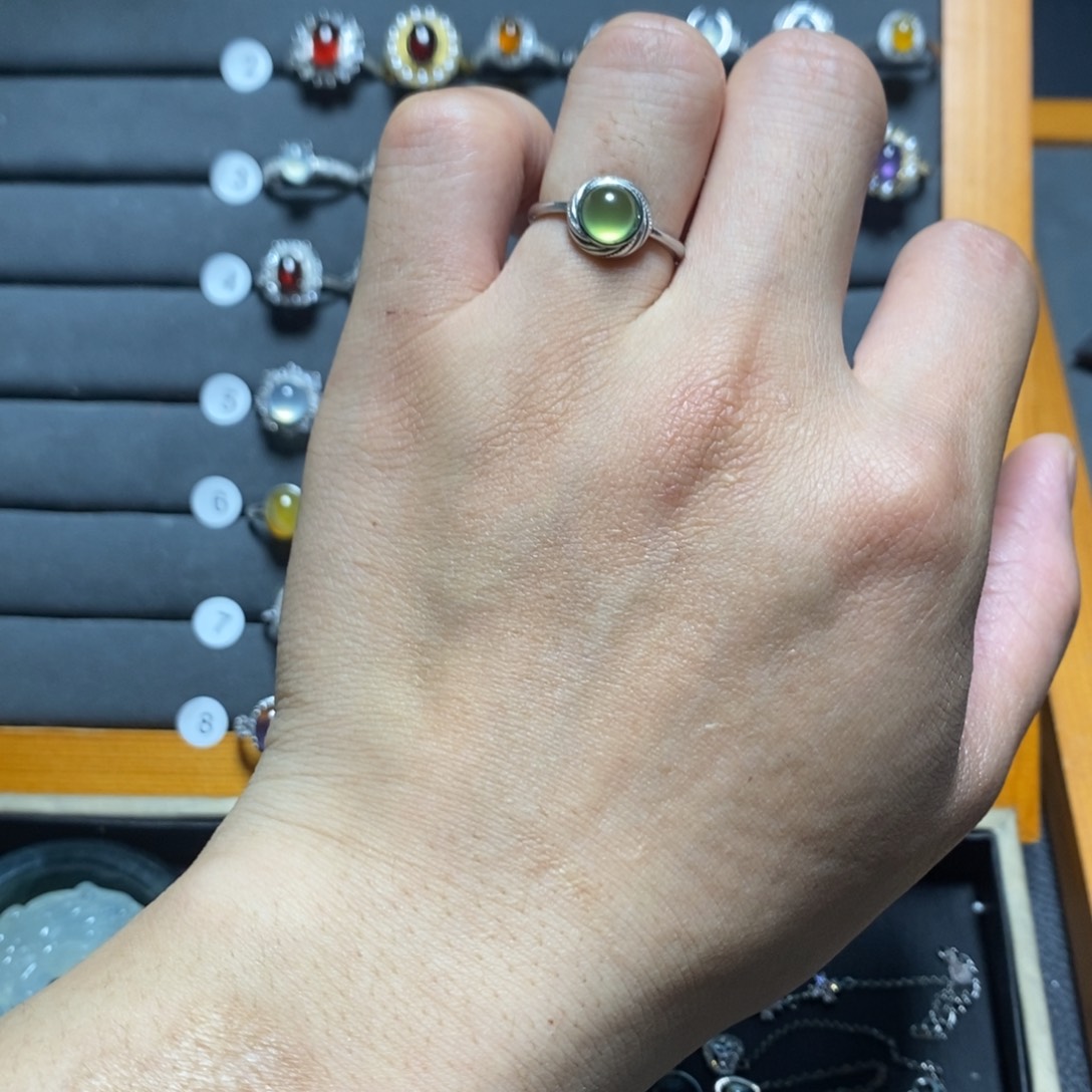 蛇纹石玉戒指银S925镶嵌浮*