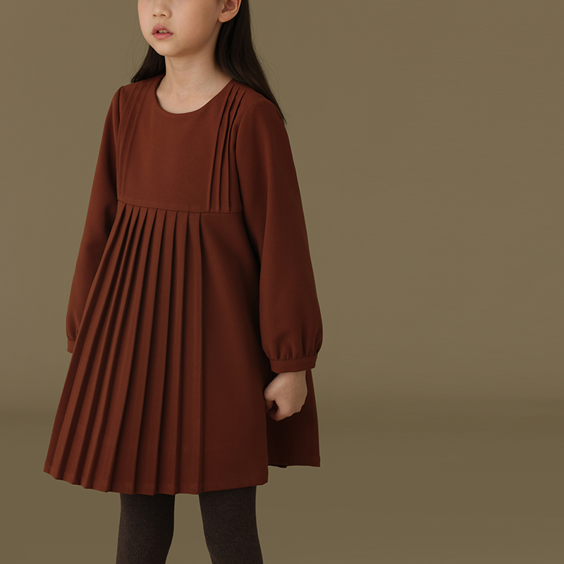 哈齿童装秋冬儿童百褶裙复古红色丝绒新年礼服裙女童长袖连衣裙
