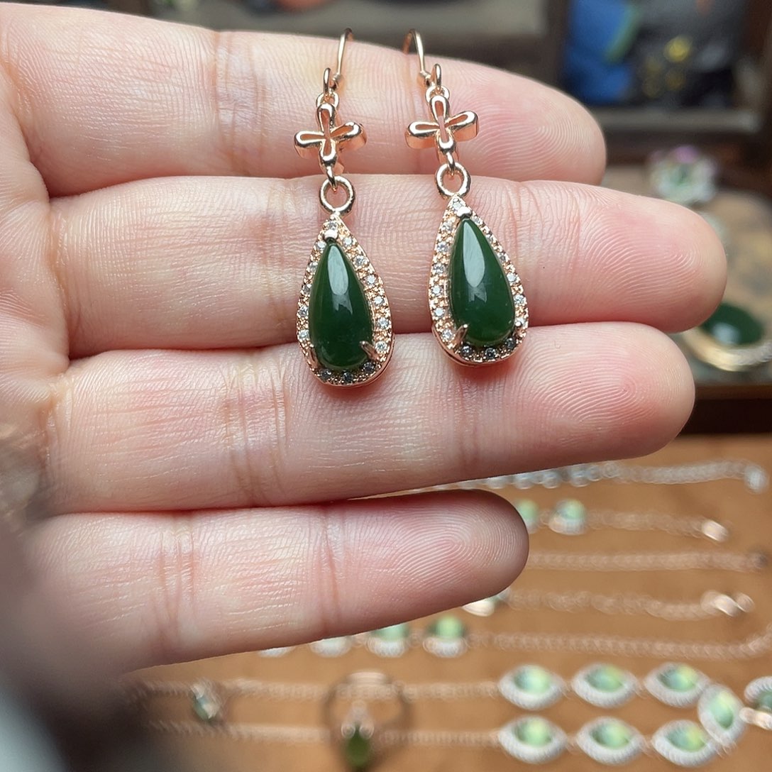 和田玉（碧玉）银S925镶嵌颈饰耳坠