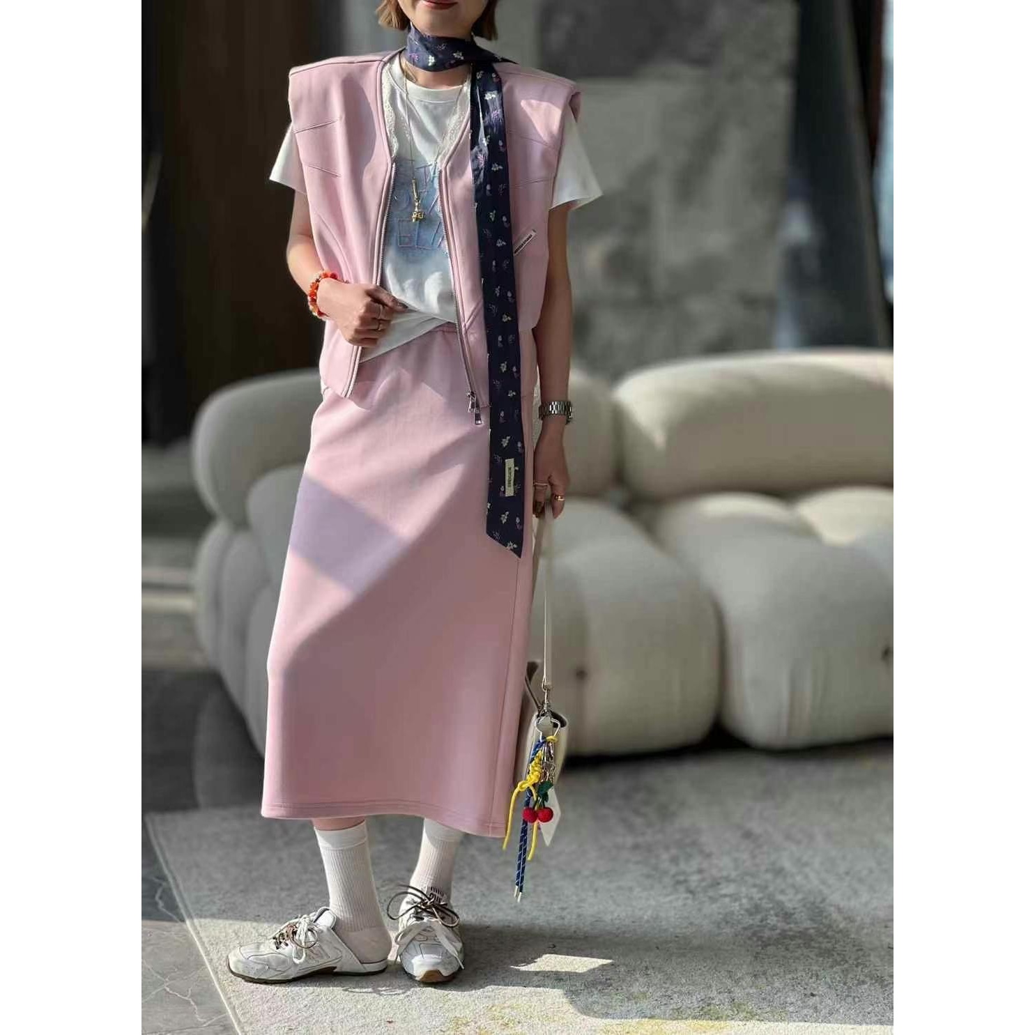 KIKI严选：90005-1-66家欧货南油春夏蕾丝花边马甲卫衣拉链两件套