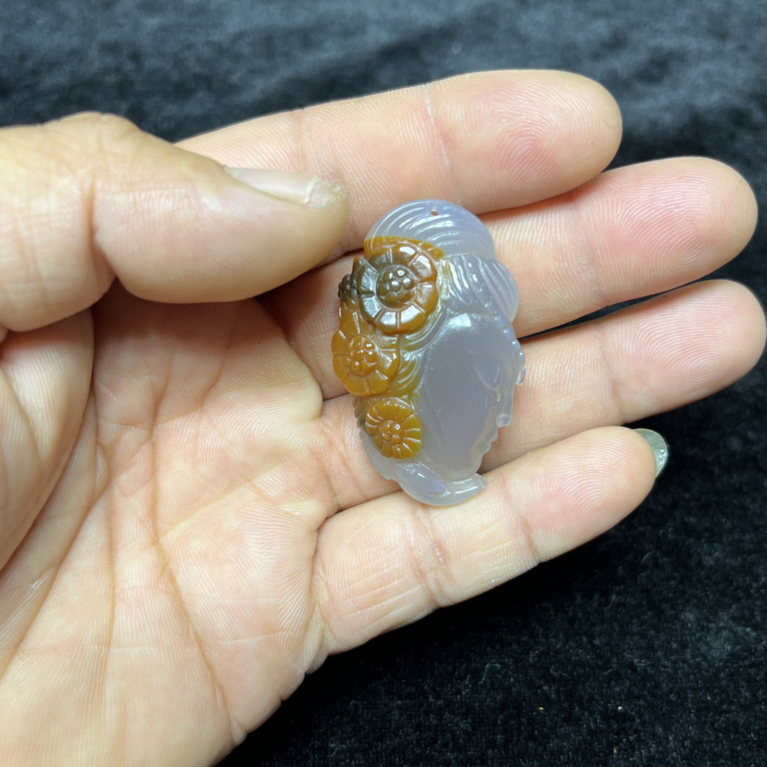 玛瑙美女吊坠，天然玛瑙