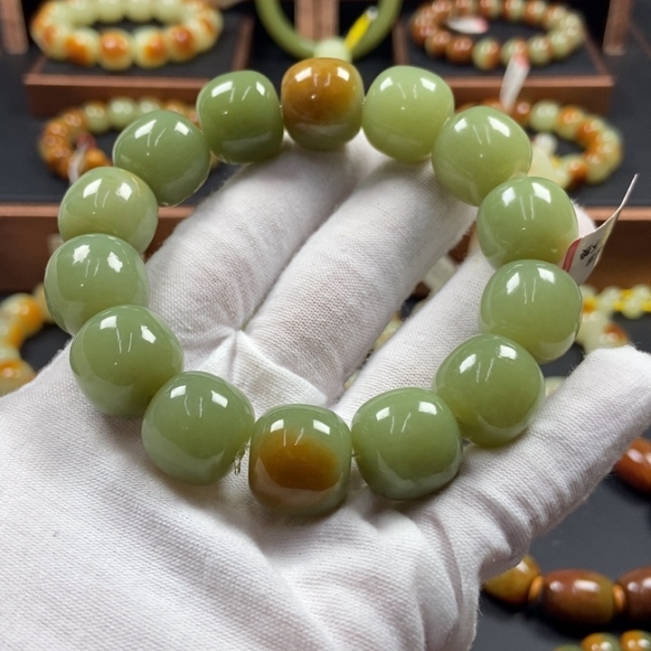 透闪石质玉未镶嵌手链