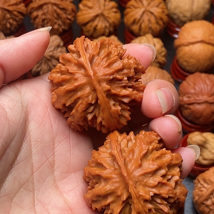 夜***魅吊坠文玩核桃雪花八棱