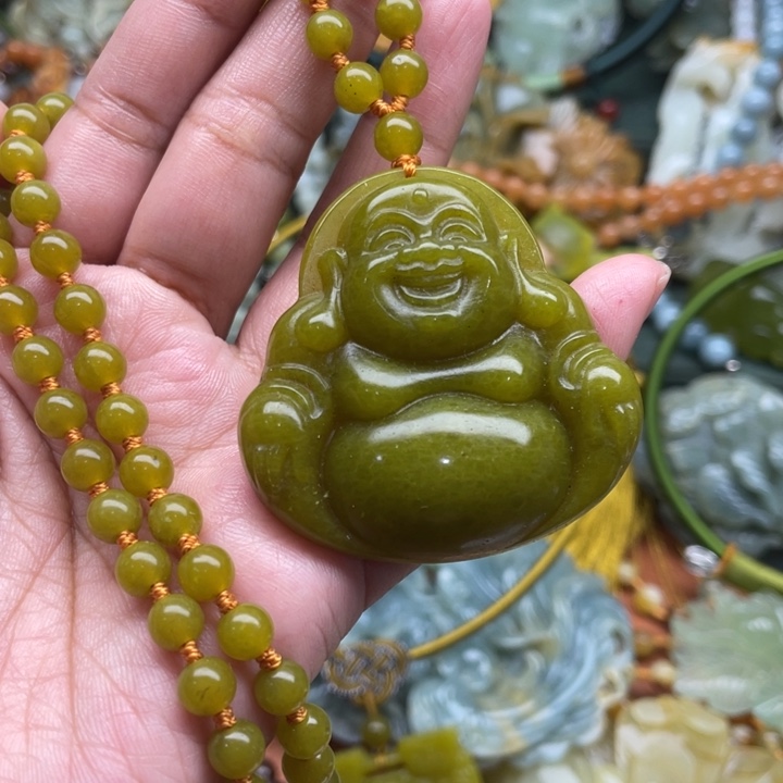 蛇纹石玉吊坠合金