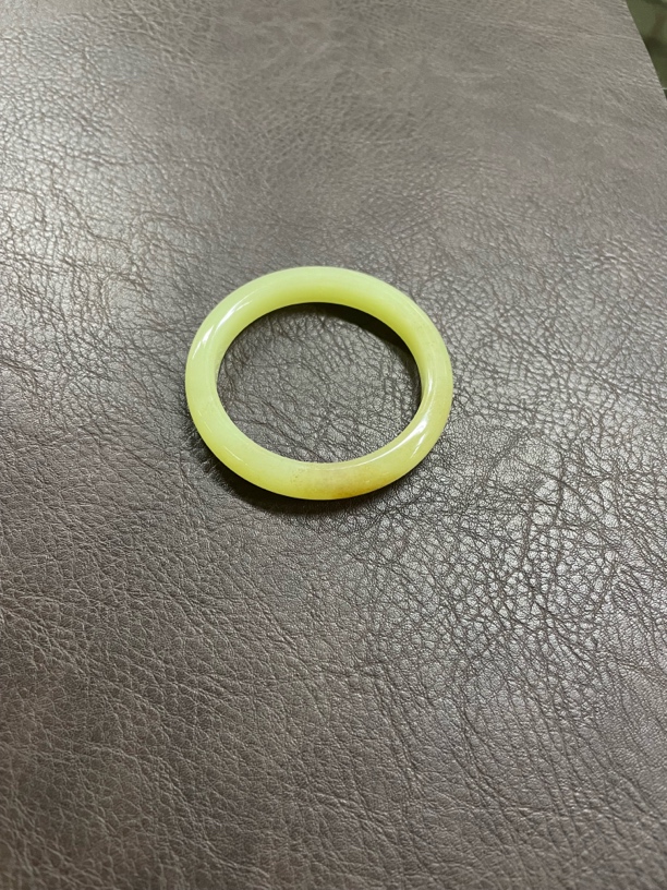 岫岩黄白老玉手镯