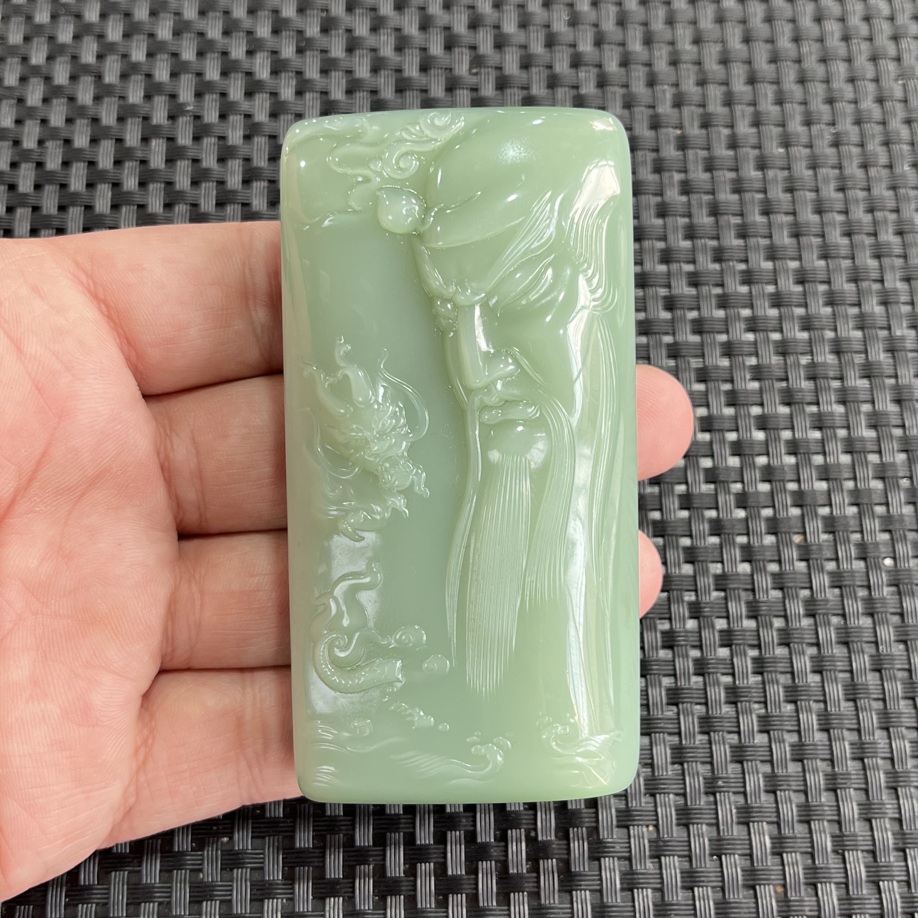 【七号矿粉青特细无结构194克】俄老料碧玉约84*43*22mm关公大牌