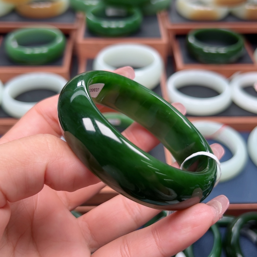 未镶嵌手镯和田玉（碧玉）