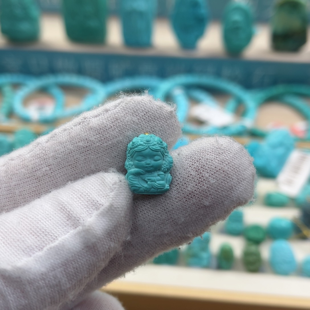 绿松石配饰未镶嵌