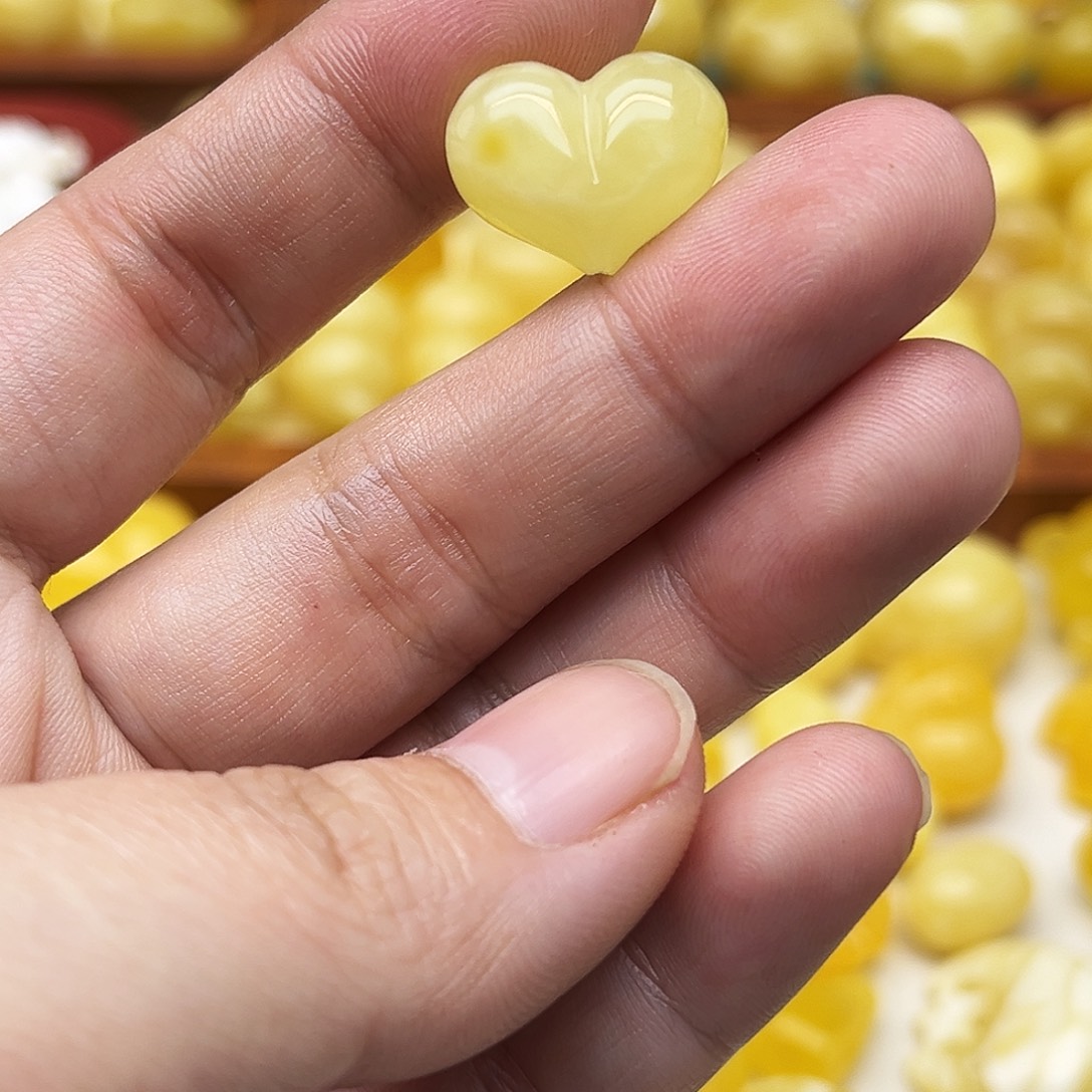 蜜蜡未镶嵌裸石天然