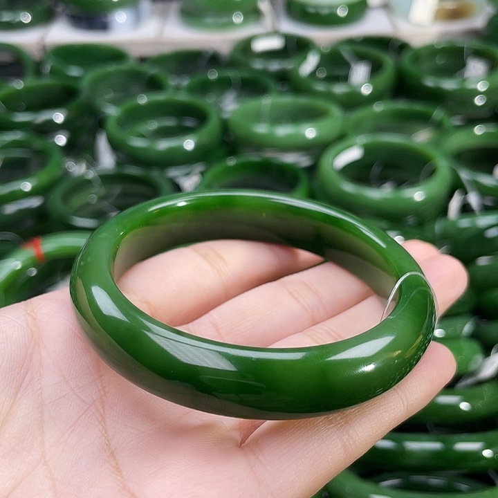 未镶嵌手镯和田玉（碧玉）