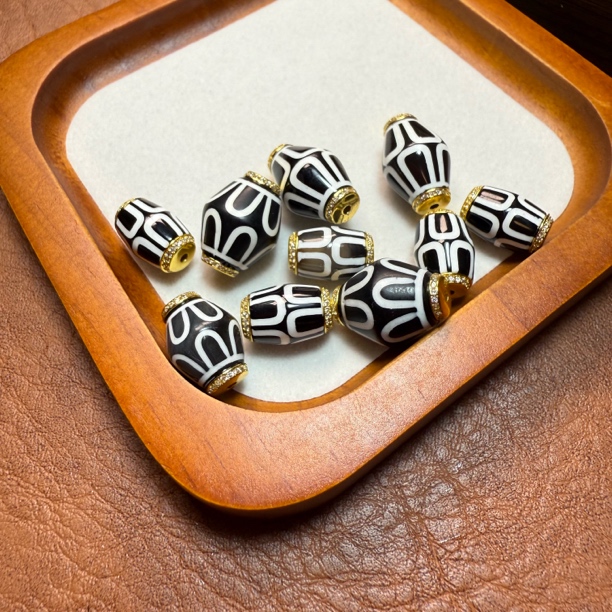 黑白镶蚀藏传珠改顶珠镶嵌龟背寿珠配珠文玩配饰