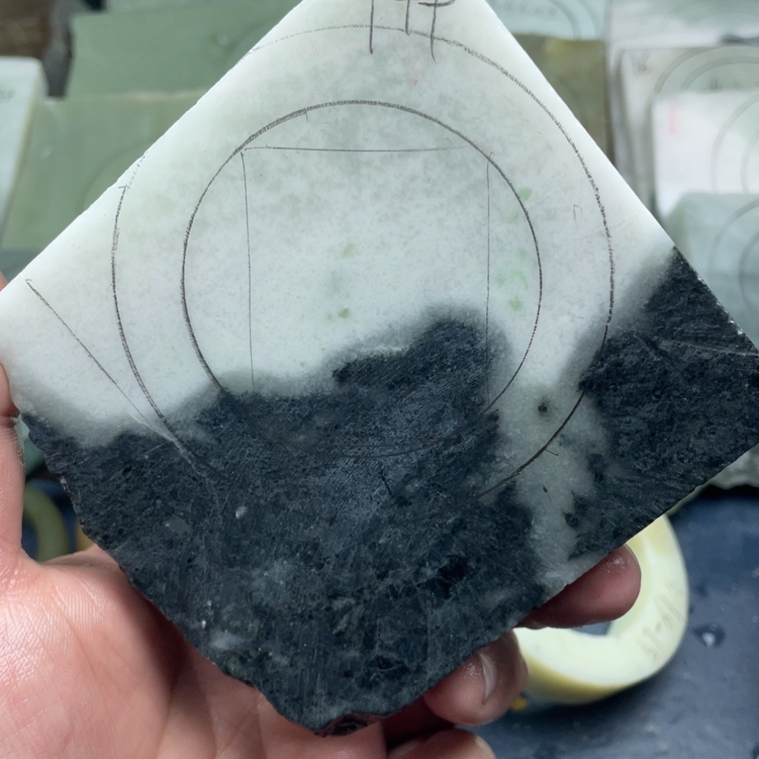 独山玉未镶嵌定制手镯