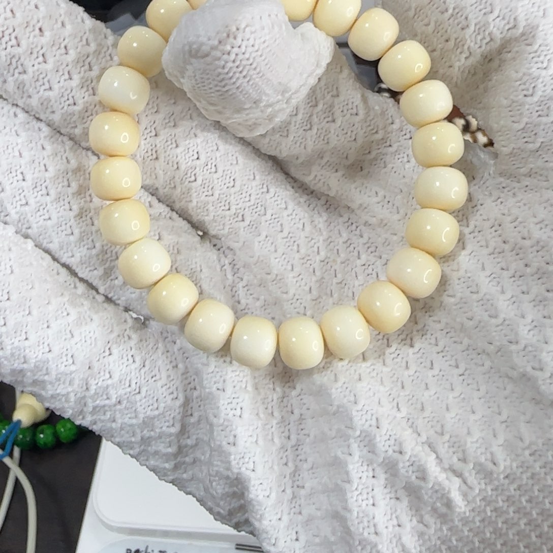 萌****树脂制品塑料制品工艺制品