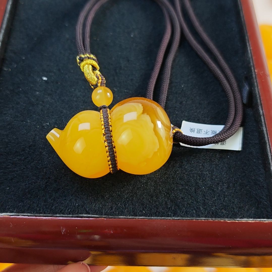 蜜蜡吊坠(赠链)未镶嵌