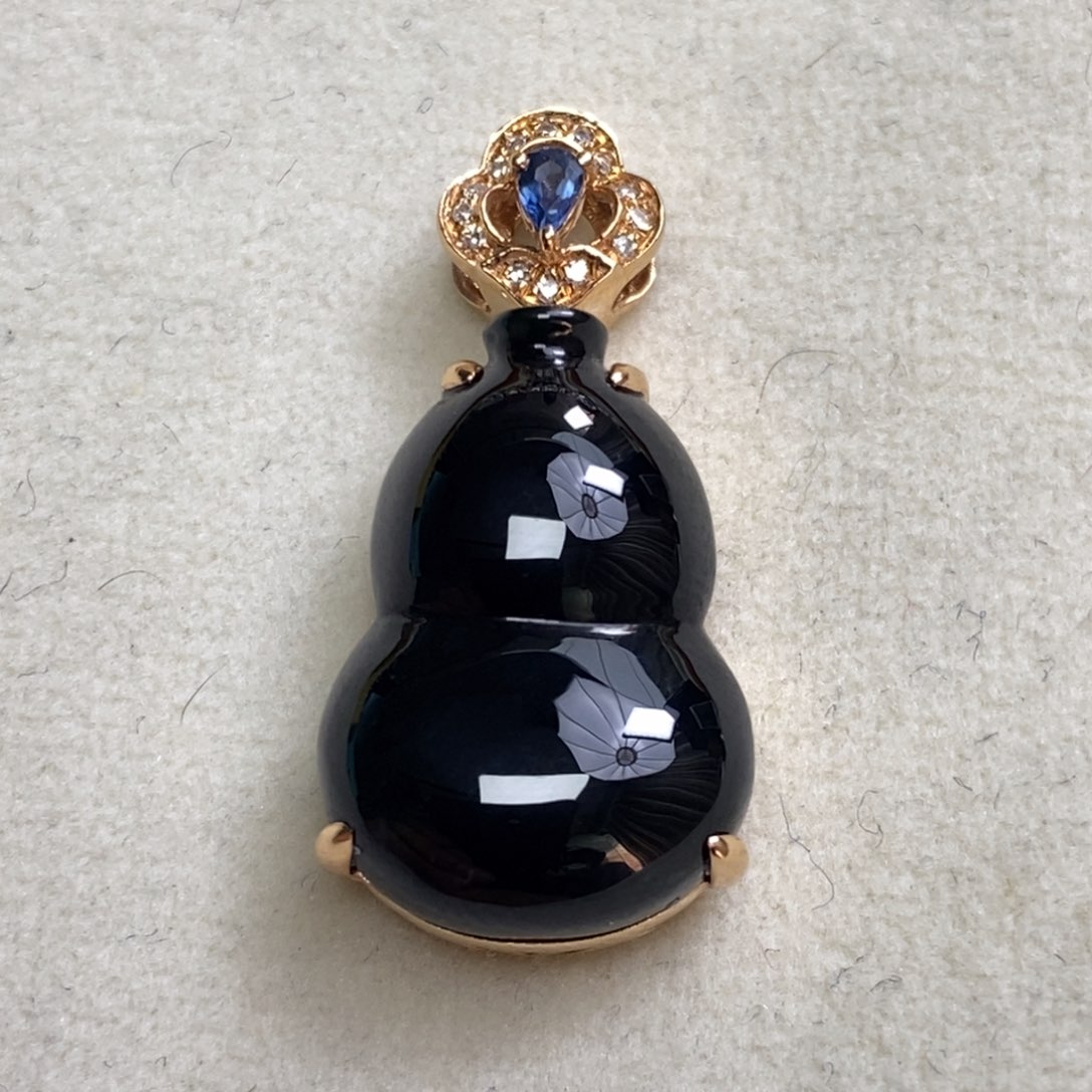 翡翠颈饰18K金镶嵌墨翠葫芦